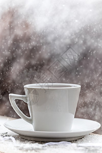 一杯热茶 木制的 霜 马克杯 假期 热的 杯子图片
