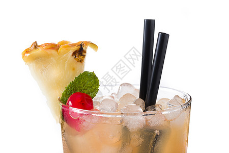 寒冷的梅泰鸡尾酒 可口 玻璃 果汁 热带 新鲜的背景图片