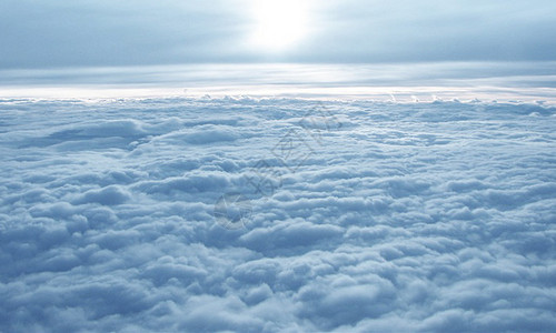 乌云与阳光云端的风景设计图片