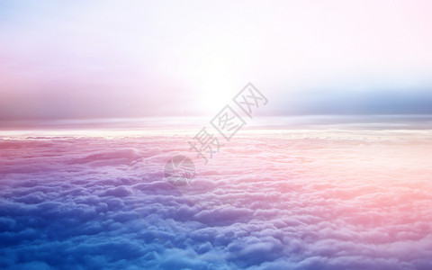 唯美紫色湖畔梦幻云端设计图片