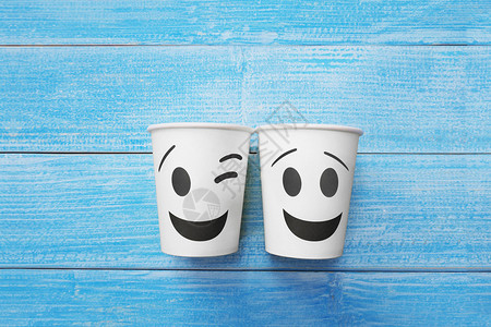 环保纸杯纸杯上的笑脸设计图片