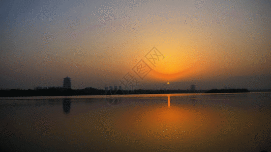 夕阳海面GIF图片