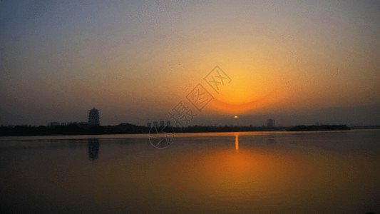 夕阳海面GIF高清图片