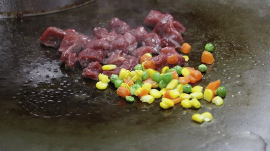 丰收的玉米美食炒菜GIF高清图片