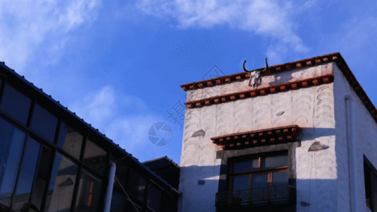 西藏耗牛藏式牛骨云延时GIF高清图片