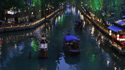 小樽运河在晚上江南风情GIF高清图片