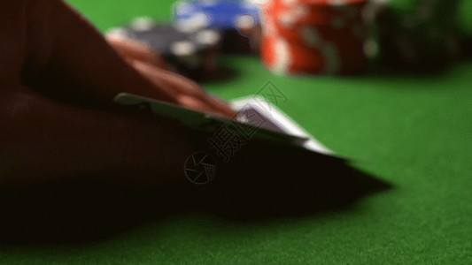 荣誉牌扑克牌筹码实拍视频GIF高清图片
