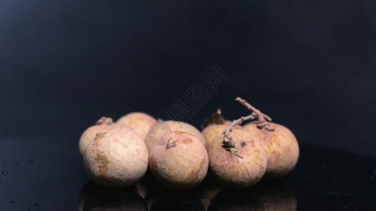 新鲜土豆新鲜龙眼桂圆GIF高清图片
