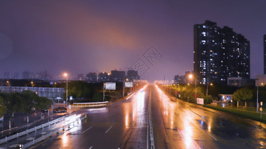 小区正门城市夜景交通延时GIF高清图片