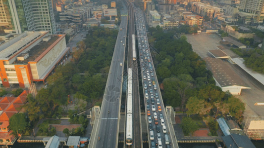 河南公路街道车流GIF高清图片