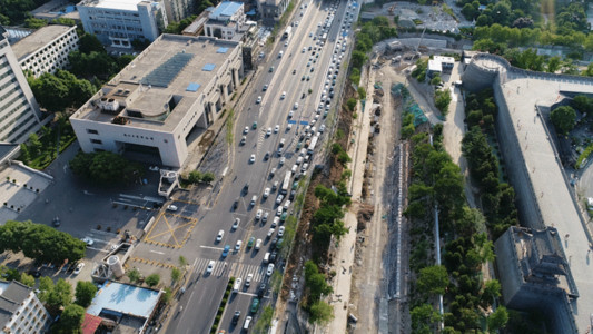 道路建设建设中的西安街景航拍原始素材GIF高清图片