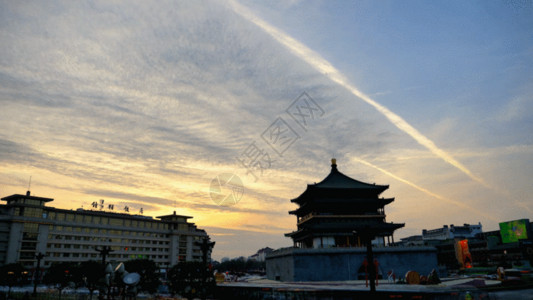 西安钟鼓楼广场延时拍摄GIF高清图片