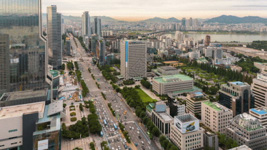 大楼废墟素材拍摄城市白天到黑夜GIF高清图片