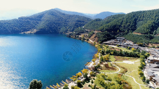 湖水和山峦泸沽湖GIF高清图片