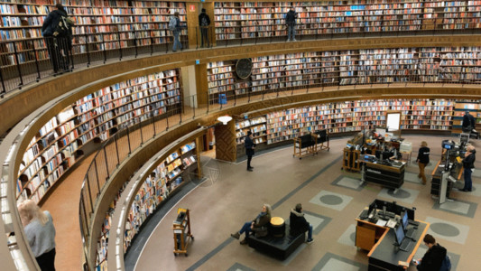 简约北欧城市图书馆全景延时GIF高清图片