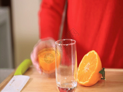 三个橘子丑橘果汁GIF高清图片