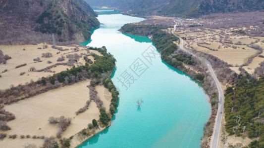 蜿蜒河航拍藏区青山绿水GIF高清图片