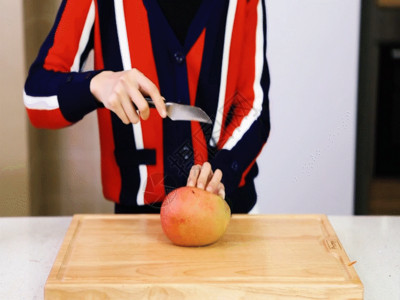 苹果美食实拍切芒果 GIF高清图片