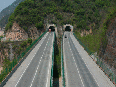 高速隧道航拍合集GIF图片