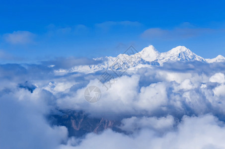 风景雪山四川牛背山视角的贡嘎山gif高清图片