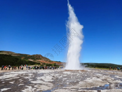 壮观景色冰岛最大的间歇喷泉gif动图高清图片