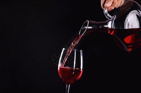葡萄牙葡萄酒红酒醒酒器gif高清图片
