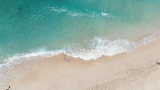 沙滩漫步大海沙滩GIF高清图片