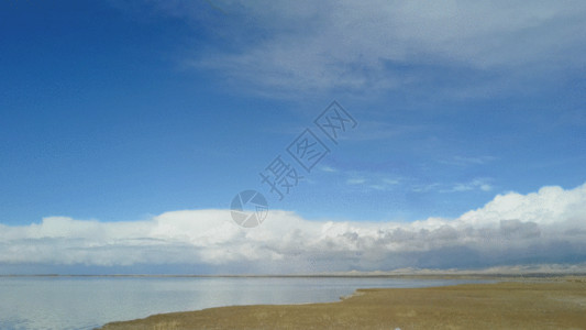 户外山脉青海湖航拍GIF高清图片
