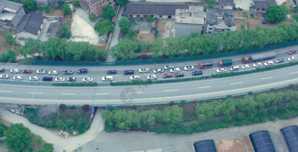 道路畅通高速车流GIF高清图片