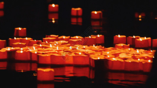 第二个蜡烛心愿祝福放河灯祈福GIF高清图片