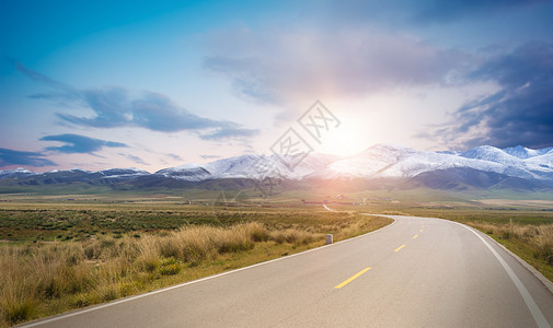 草原公路背景乡村公路设计图片