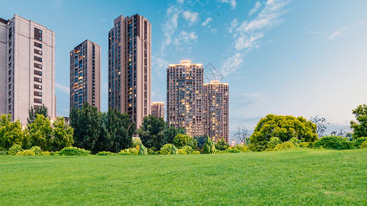 小区封闭房地产海报设计图片