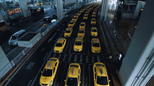 重庆机场网红出租车GIF图片