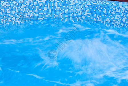 喷浆热漩涡抽象蓝色水背景插画