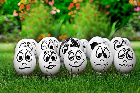 复活节彩蛋和滑稽的脸情绪图片