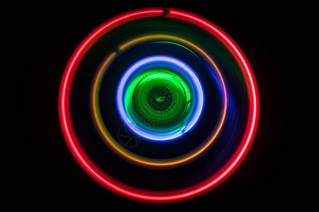 发烧友音乐概念深色背景上的Freezelight发光乙烯基或深色背景上带有发光抽象线条概念的转盘播放乙烯基俱插画