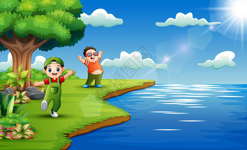 快乐的孩子们在河边玩耍图片