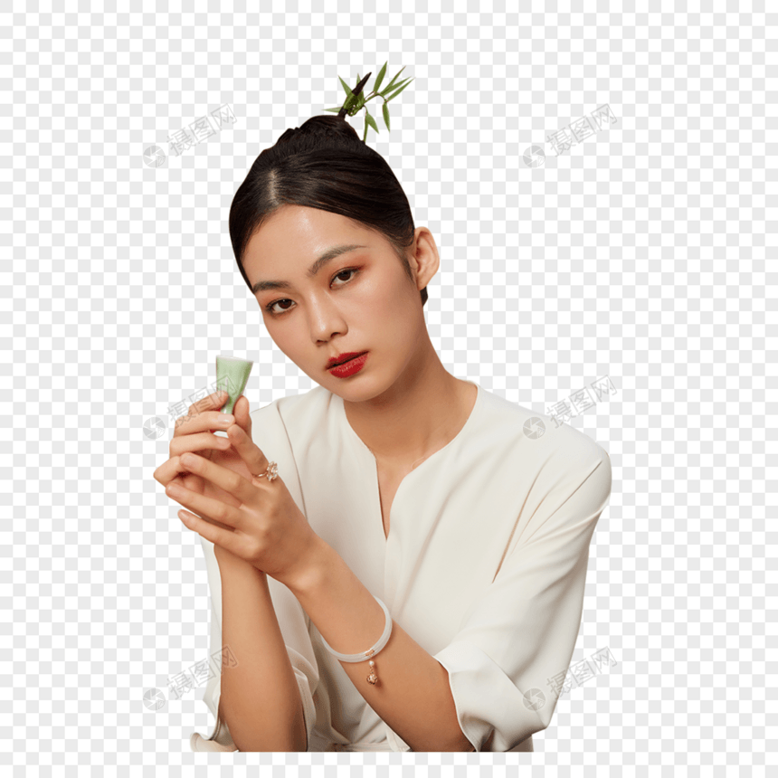 中国风女性手拿酒杯图片