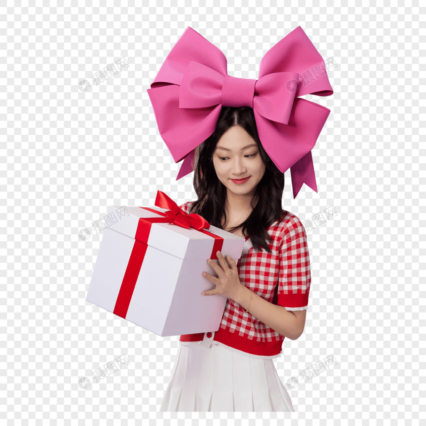 女性抱着礼物和开心笑图片