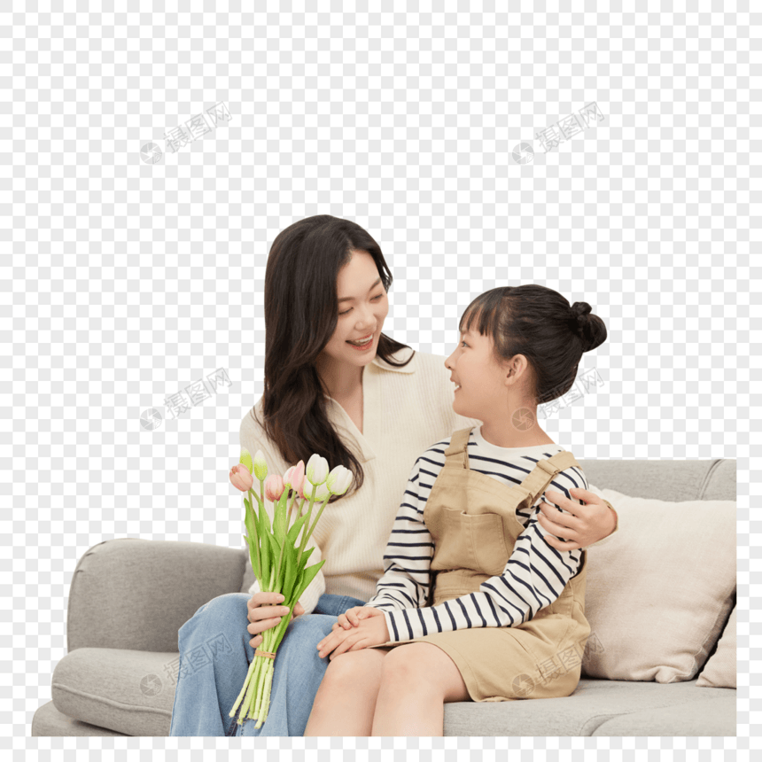 收到女儿鲜花的幸福母亲图片