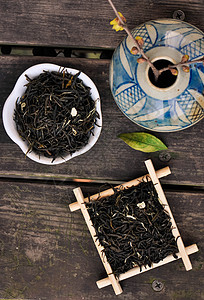 陶瓷中的茶叶绿茶高清图片素材