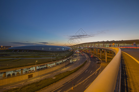 夜景的首都机场背景图片