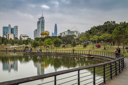 国家发展深圳的公园背景