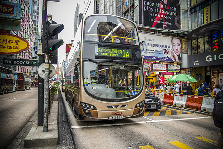 山大节奏快的香港背景