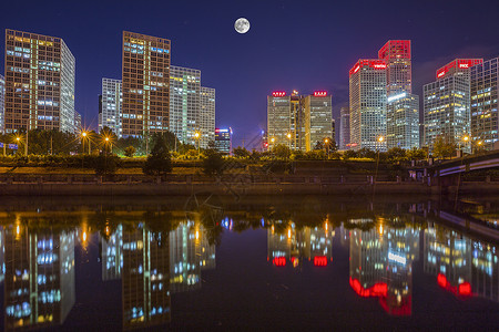 中秋的月圆背景图片