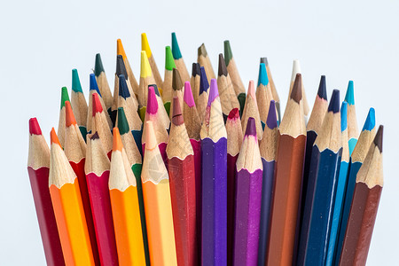 教育设计铅笔渐变色纵向创意拍摄高清图片