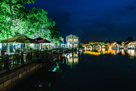 江南水乡上海朱家角夜景背景图片