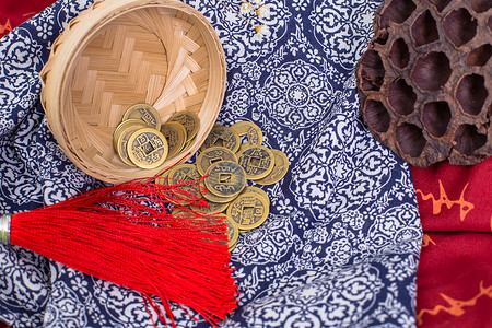 莲蓬设计素材中国风礼品竹篮铜钱摆拍背景