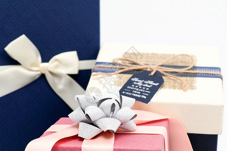 蓝色清新礼花带有礼花的粉色礼物盒摆拍背景
