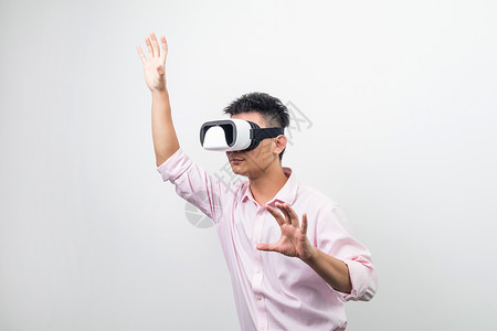 VR虚拟现实攀岩动作图片